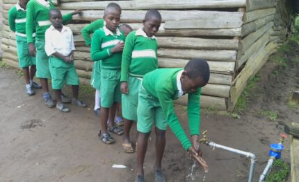 children washing hands